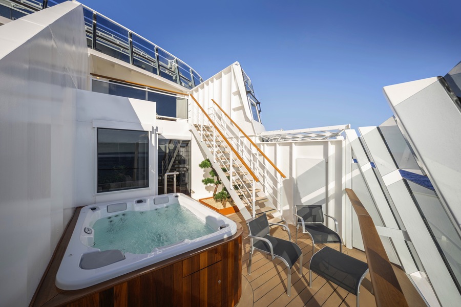 MSC Cruises MSC World America MSC Yacht Club Duplex Suite ©MSC Rights, Ivan Sarfatti 4.jpg
